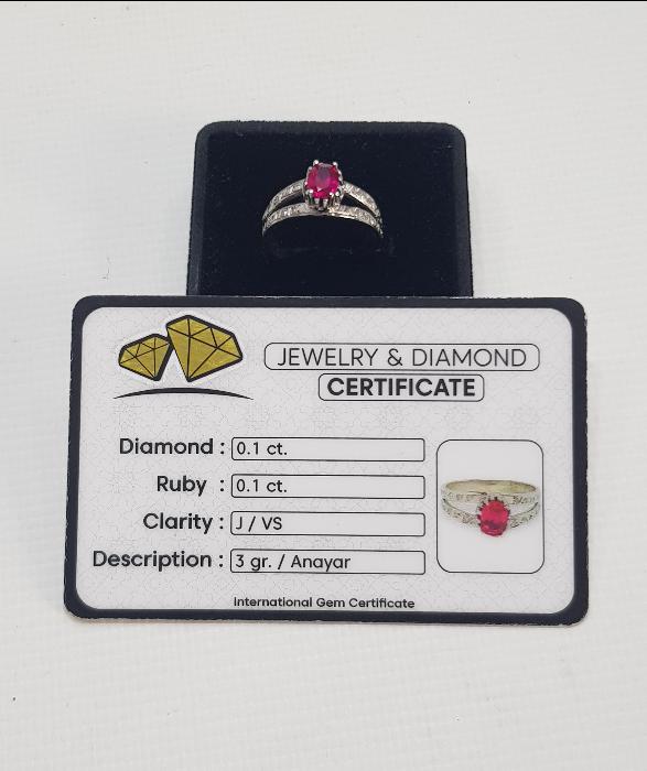 YAKUT TAŞLI PIRLANTA YÜZÜK