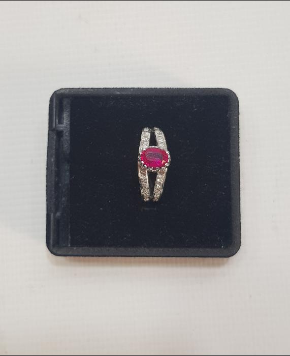 YAKUT TAŞLI PIRLANTA YÜZÜK