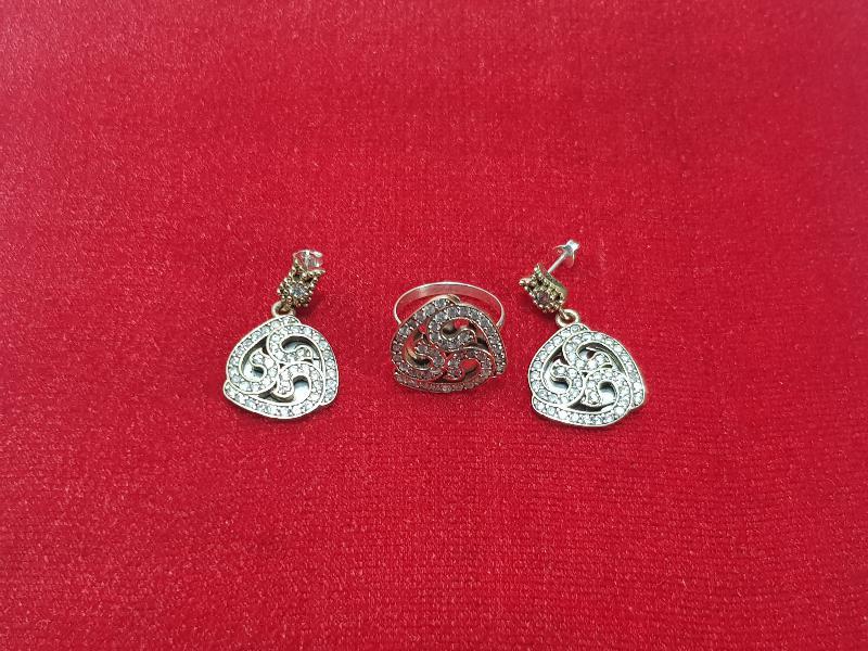 VAV HARFİ TEMALI GÜMÜŞ TAKI SETİ