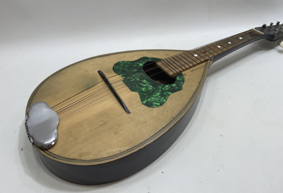 İZMİR İŞİ ANTİKA EL YAPIMI MANDOLİN