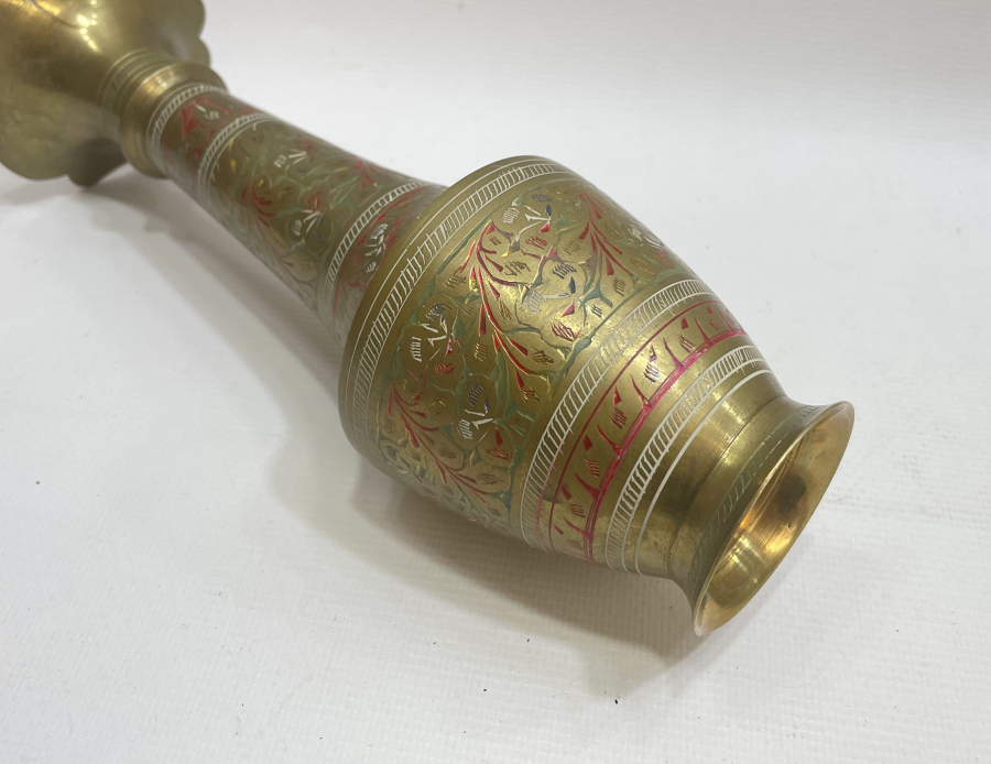 ÜZERİ KALEM VE MİNE İŞÇİLİKLİ ANTİKA VAZO