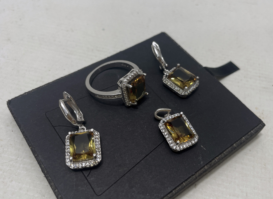 ZULTANİT TAŞLI GÜMÜŞ TAKI SETİ