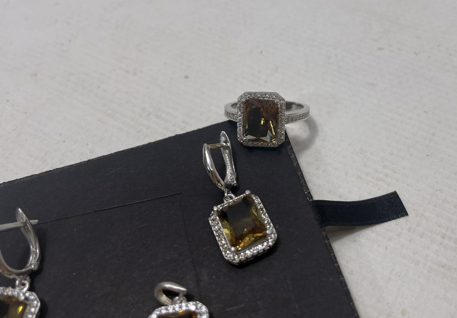 ZULTANİT TAŞLI GÜMÜŞ TAKI SETİ