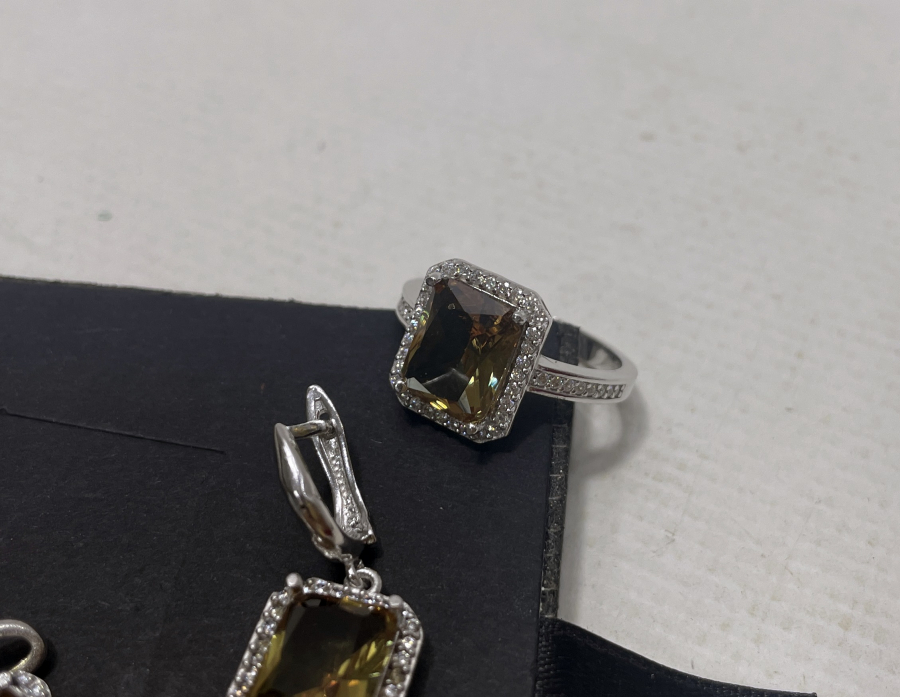 ZULTANİT TAŞLI GÜMÜŞ TAKI SETİ