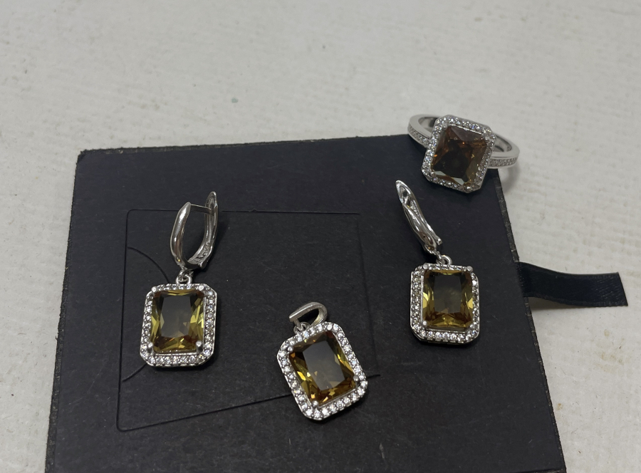 ZULTANİT TAŞLI GÜMÜŞ TAKI SETİ