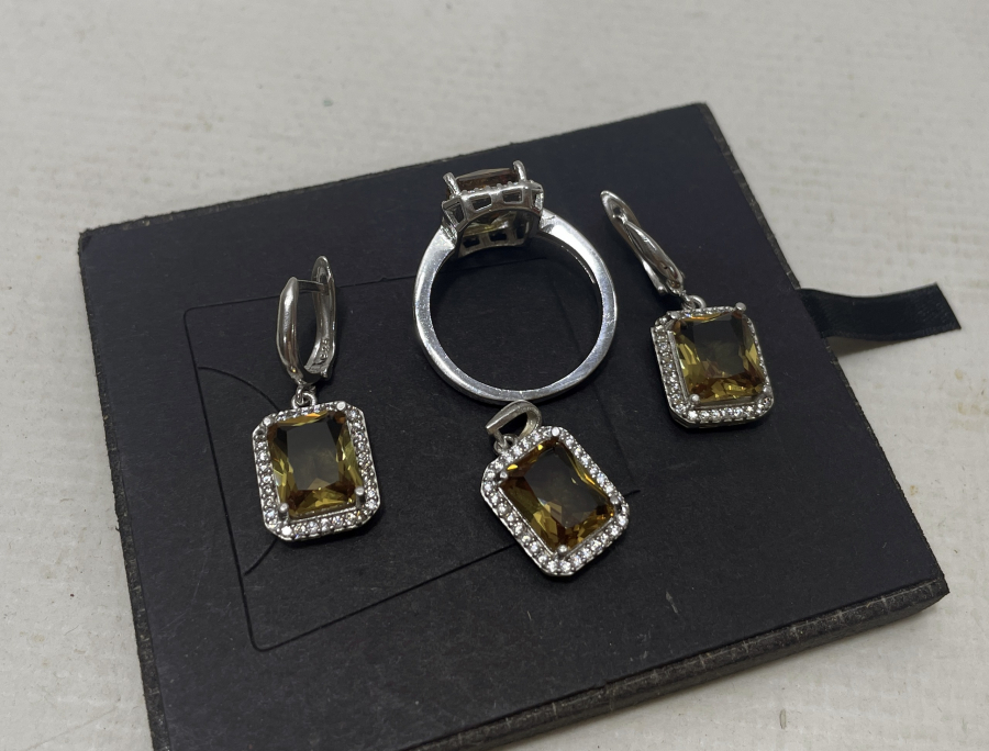 ZULTANİT TAŞLI GÜMÜŞ TAKI SETİ