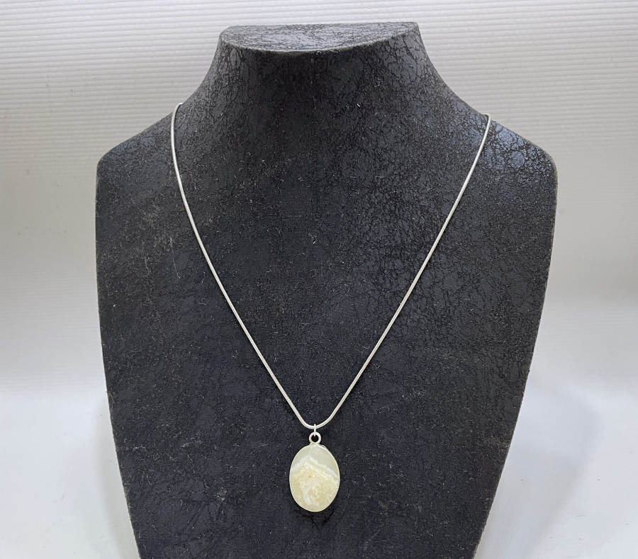 NADİR RENKTE ANTİKA AKİK KOLYE