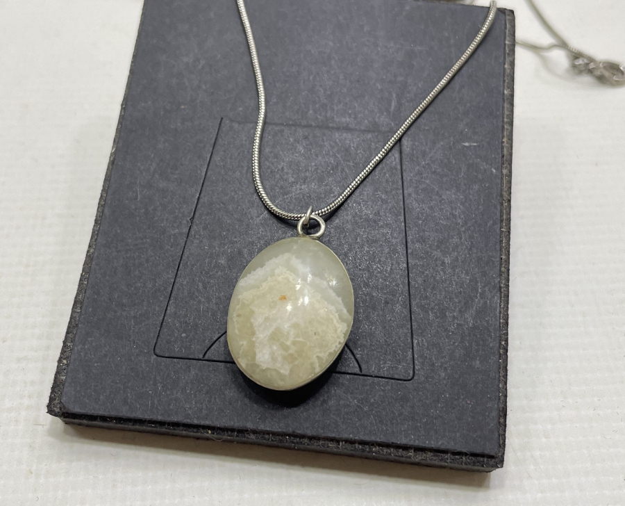 NADİR RENKTE ANTİKA AKİK KOLYE