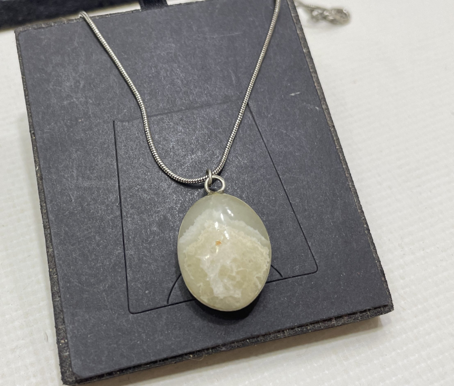 NADİR RENKTE ANTİKA AKİK KOLYE