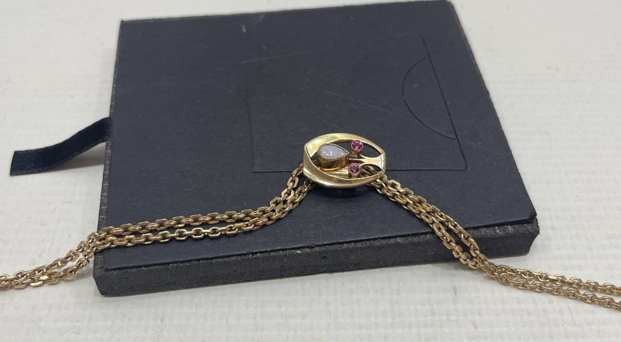 ÜZERİ DOĞAL TAŞLI ALTIN KAPLAMA CEP SAATİ KÖSTEĞİ