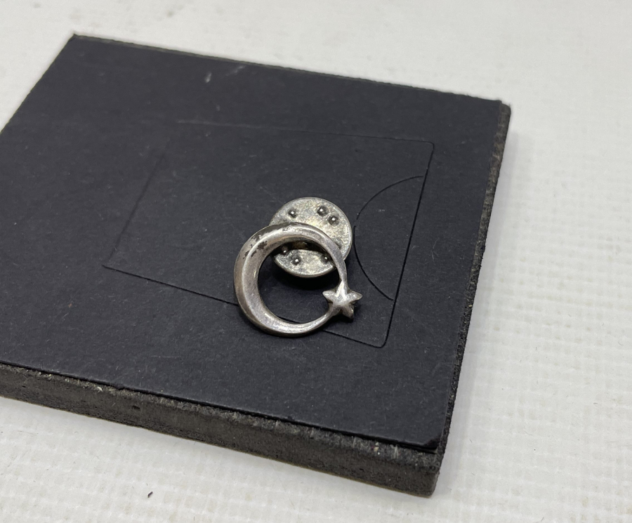 AY YILDIZLI GÜMÜŞ ANTİKA ROZET