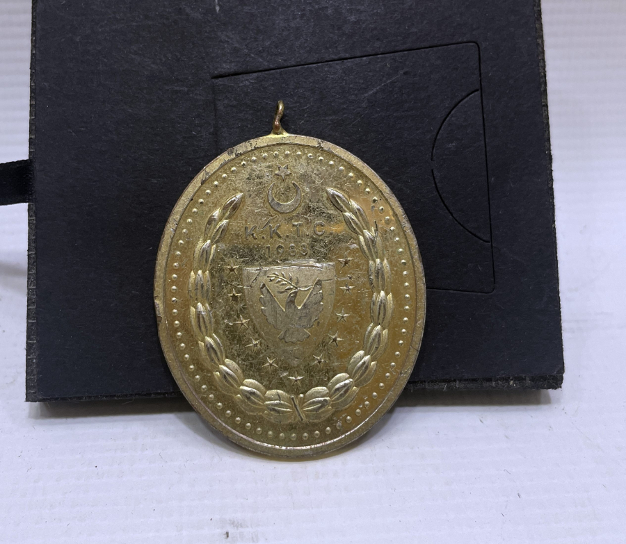 KIBRIS BARIŞ HAREKATINA KATILAN ASKERLERE VERİLMİŞ MİLLİ MÜCADELE MADALYASI