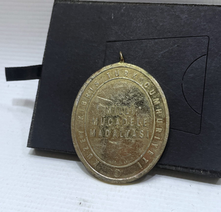 KIBRIS BARIŞ HAREKATINA KATILAN ASKERLERE VERİLMİŞ MİLLİ MÜCADELE MADALYASI