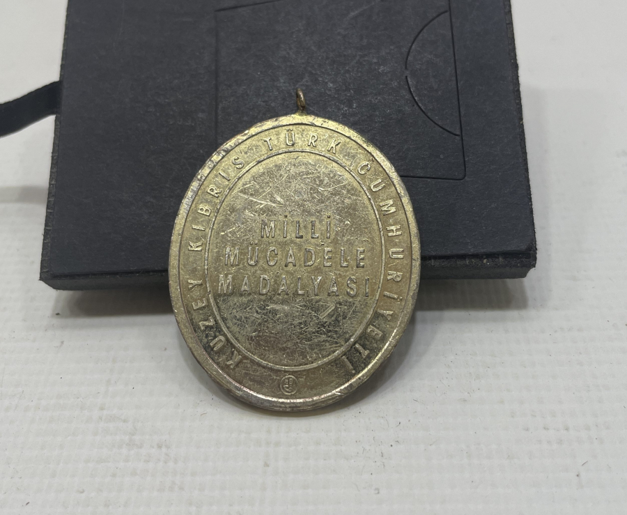 KIBRIS BARIŞ HAREKATINA KATILAN ASKERLERE VERİLMİŞ MİLLİ MÜCADELE MADALYASI