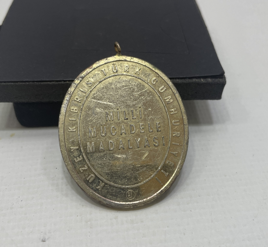 KIBRIS BARIŞ HAREKATINA KATILAN ASKERLERE VERİLMİŞ MİLLİ MÜCADELE MADALYASI