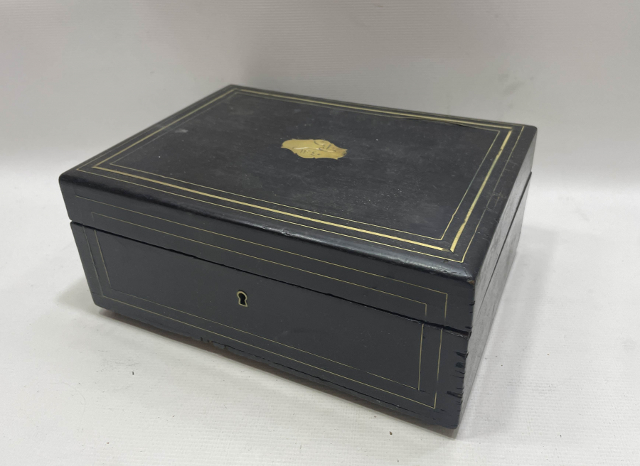 ORJİNAL ANAHTARIYLA ÜZERİ OSMANLICA YAZILI NADİR KİLİTLİ KUTU