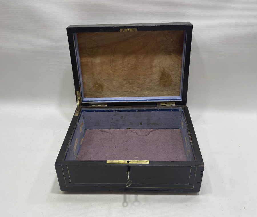 ORJİNAL ANAHTARIYLA ÜZERİ OSMANLICA YAZILI NADİR KİLİTLİ KUTU