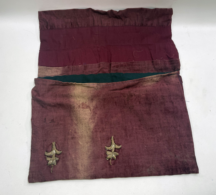 OSMANLI DÖNEMİ KADİFE ÜZERİ SIRMA İŞÇİLİKLİ KUR'AN -I KERİM KABI