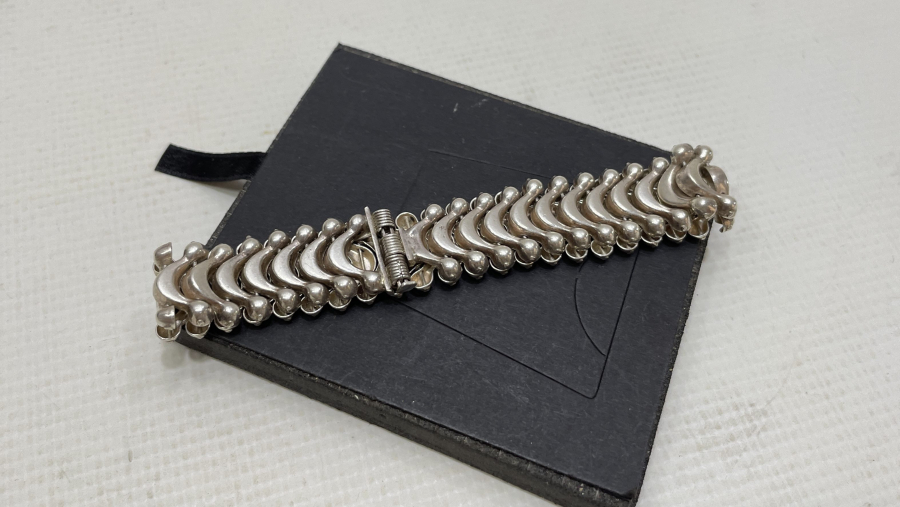 ÖZEL YAPIM BAKLALI GÜMÜŞ BİNDALLI BİLEKLİĞİ