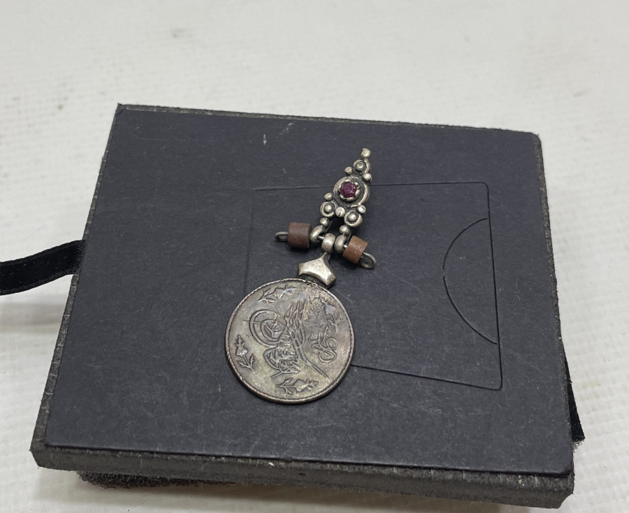 ÜZERİ MERCANLI OSMANLI DÖNEMİ KOLYE