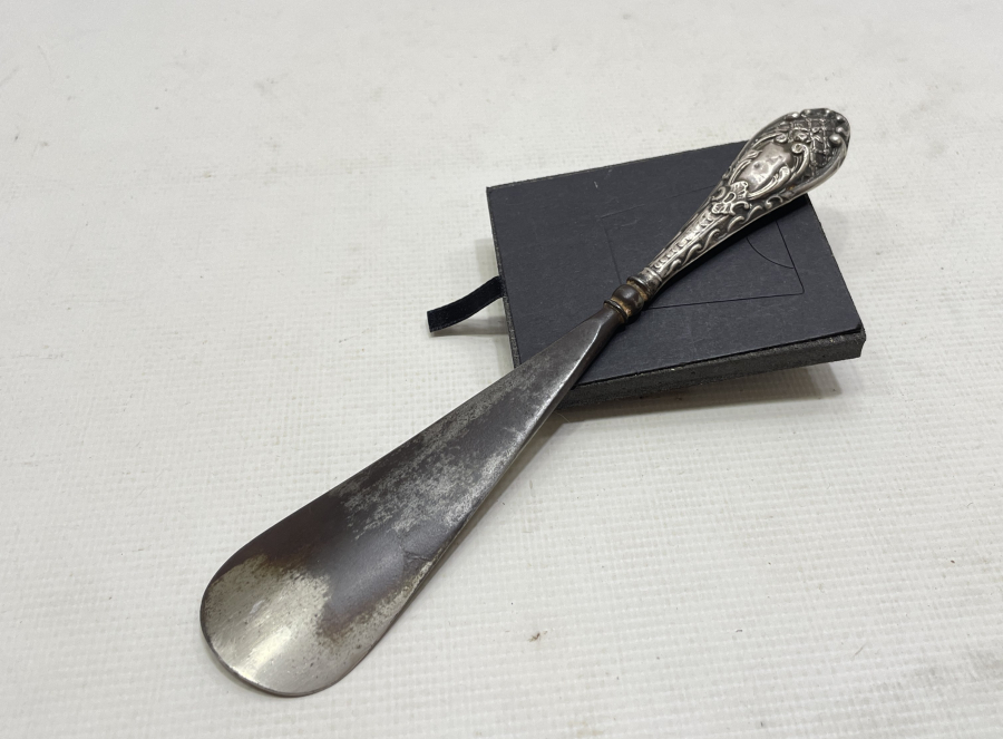 1900 BAŞLAR GÜMÜŞ AYAKKABI ÇEKECEĞİ - KERATA