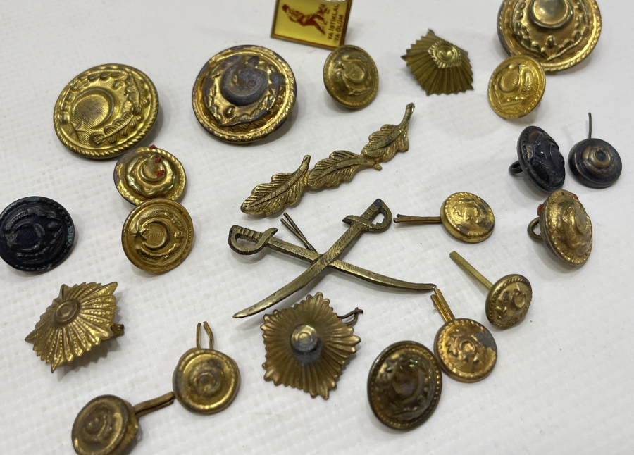 CUMHURİYET BAŞLARI ASKERİ BRÖVE VE ROZET LOTU