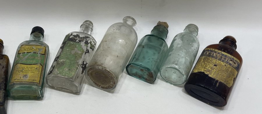 ECZACILIK TARİHİ - ANTİKA CAM İLAÇ ŞİŞESİ LOTU