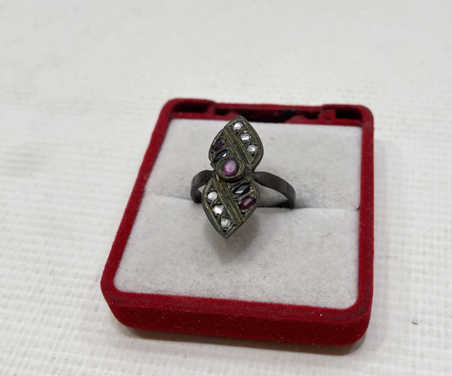 ELMAS VE YAKUT TAŞLI ANTİKA YÜZÜK