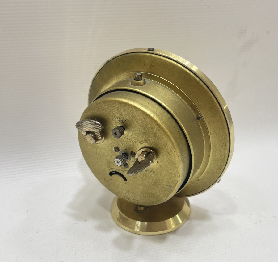 KURMALI ANTİKA MASA SAATİ