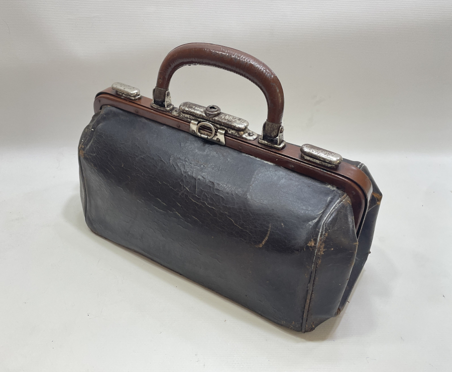 OSMANLI DÖNEMİ NADİR DOKTOR ÇANTASI