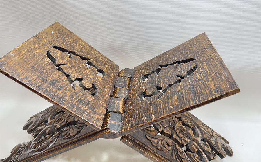 ANTİKA AHŞAP RAHLE