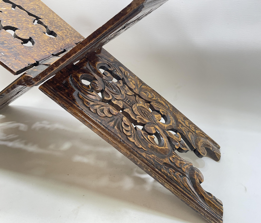 ANTİKA AHŞAP RAHLE