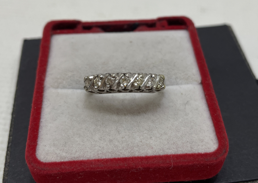 ANTİKA 7 TAŞ PIRLANTA YÜZÜK