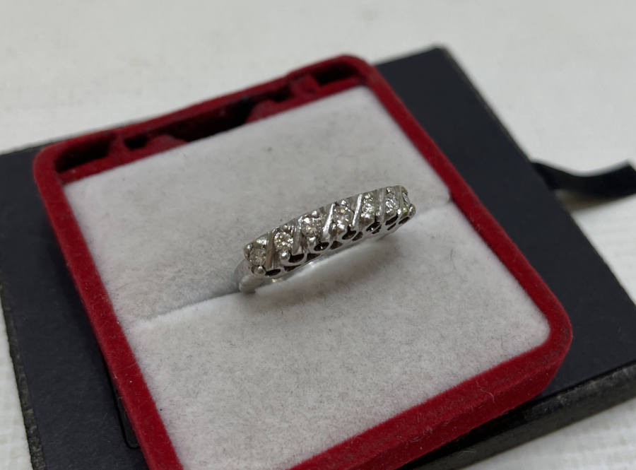 ANTİKA 7 TAŞ PIRLANTA YÜZÜK