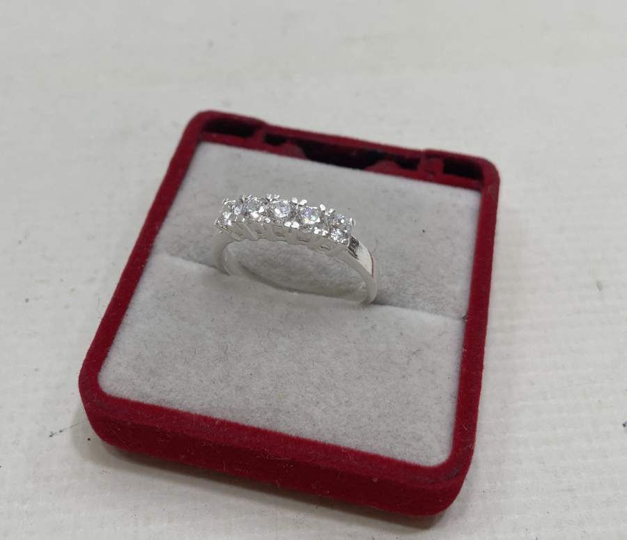 BEŞ TAŞ GÜMÜŞ YÜZÜK