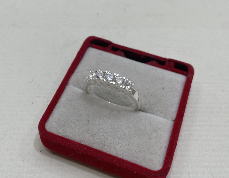 BEŞ TAŞ GÜMÜŞ YÜZÜK