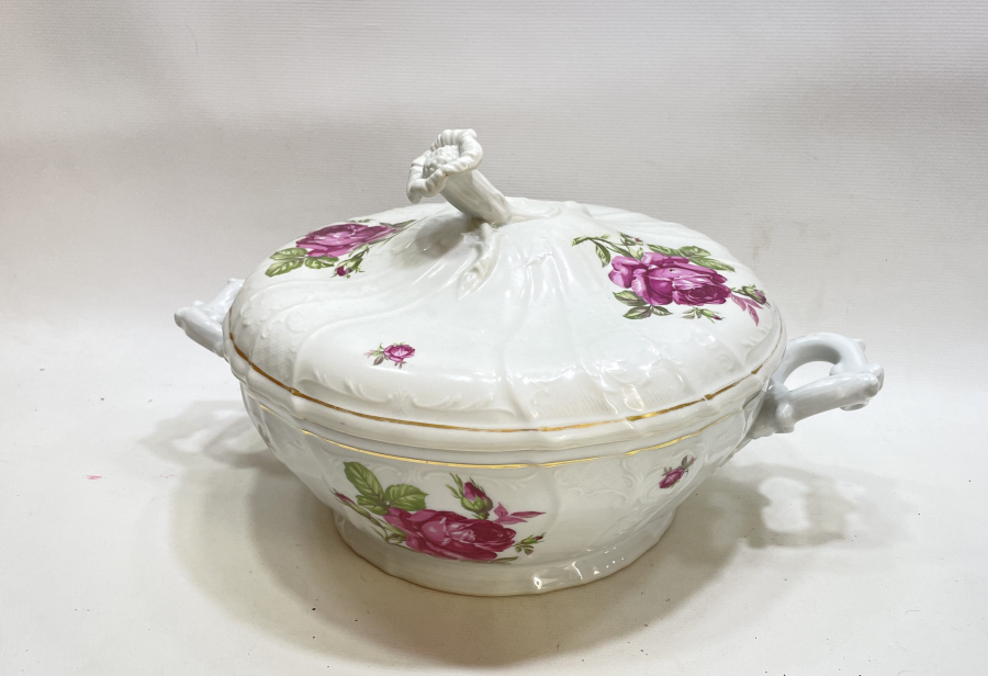 DEV BOYDA KABARTMA İŞÇİLİKLİ ANTİKA PORSELEN ÇORBALIK