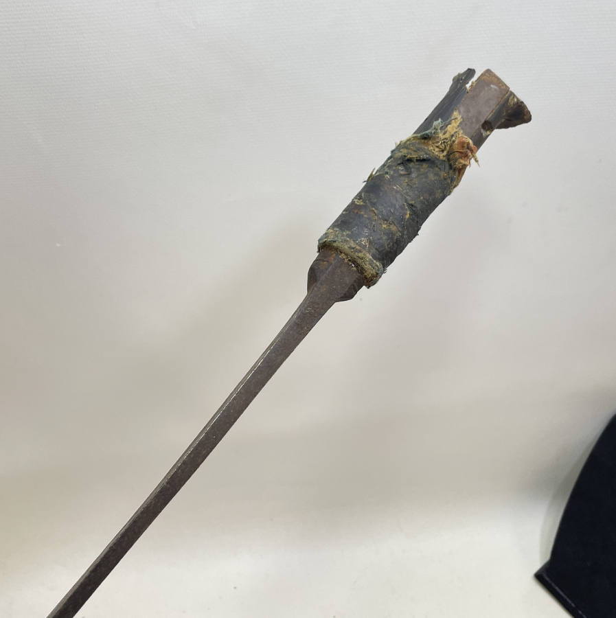 OSMANLI DÖNEMİ DEV BOYDA SAPI DERİ SARMA SÜVARİ YATAĞANI