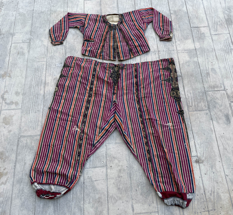 OSMANLI DÖNEMİ SIRMA VE İBRİŞİM İŞLEMELİ ŞALVAR CEPKEN TAKIMI