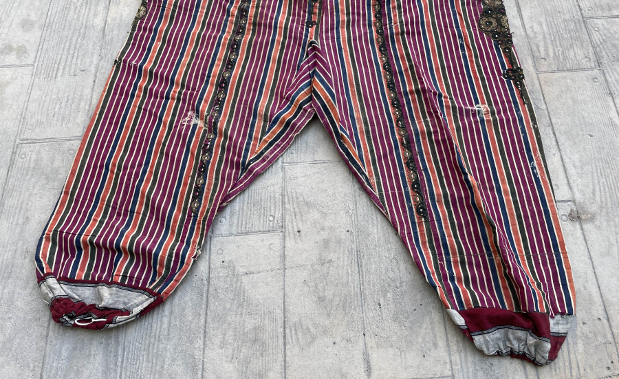 OSMANLI DÖNEMİ SIRMA VE İBRİŞİM İŞLEMELİ ŞALVAR CEPKEN TAKIMI