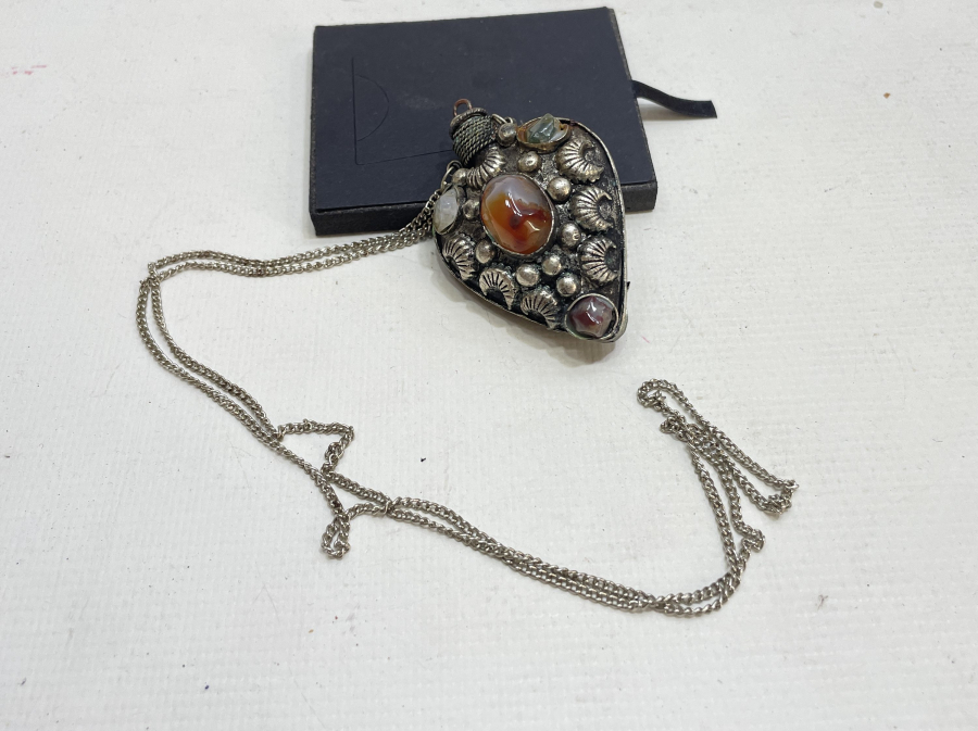 TÜRKMEN İŞİ ÜZERİ DOĞAL TAŞLI KOKULUK