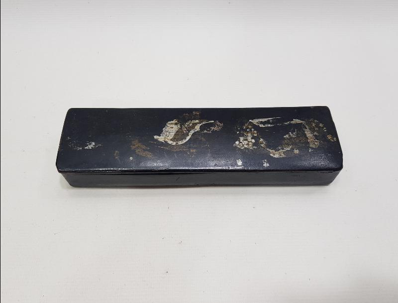 OSMANLI DÖNEMİ PAPIER MACHE KUTUSUNDA ANTİKA YAZI TAKIMI