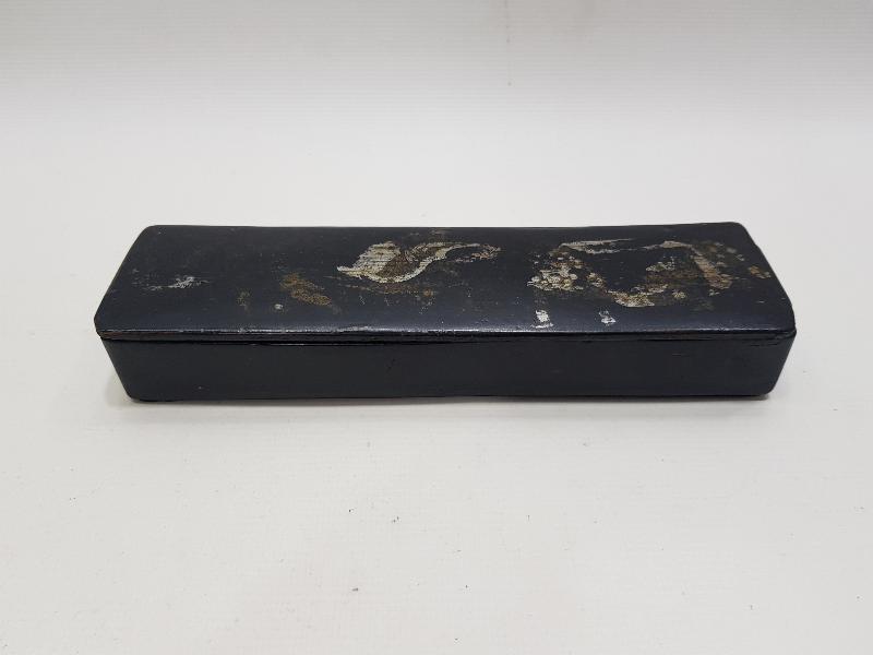 OSMANLI DÖNEMİ PAPIER MACHE KUTUSUNDA ANTİKA YAZI TAKIMI