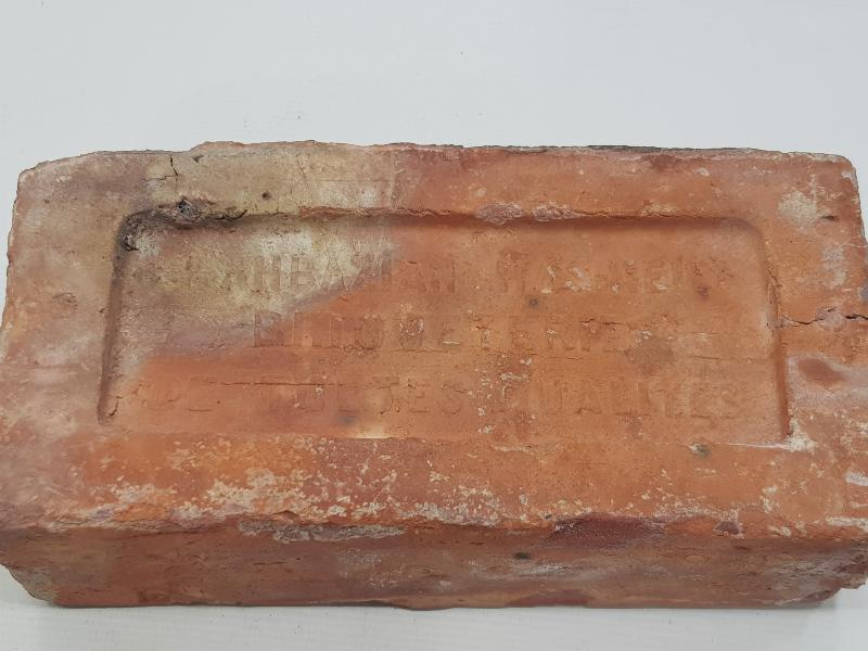 OSMANLICA, ERMENİCE VE FRANSIZCA YAZILI TUĞLA