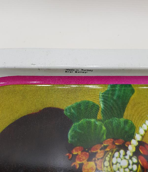 RUM GÜZELİ REFİKA RESİMLİ METAL KAHVE TEPSİSİ