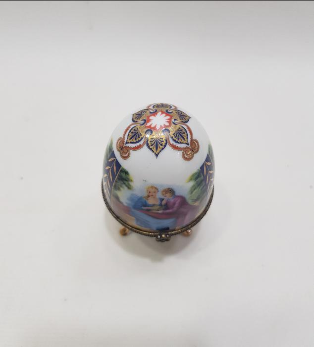 YUMURTA FORMLU WJ MARKA ANTİKA MÜCEVHER KUTUSU 