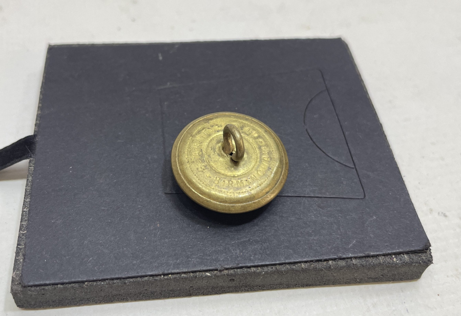 1. DÜNYA SAVAŞI İNGİLİZ TOPÇU SUBAY DÜĞMESİ