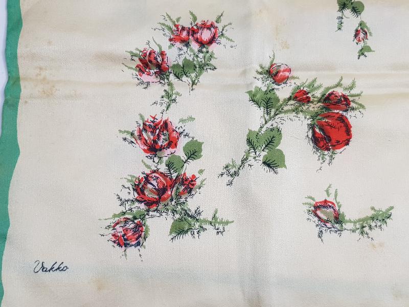 1970'LERDEN VAKKO EŞARP