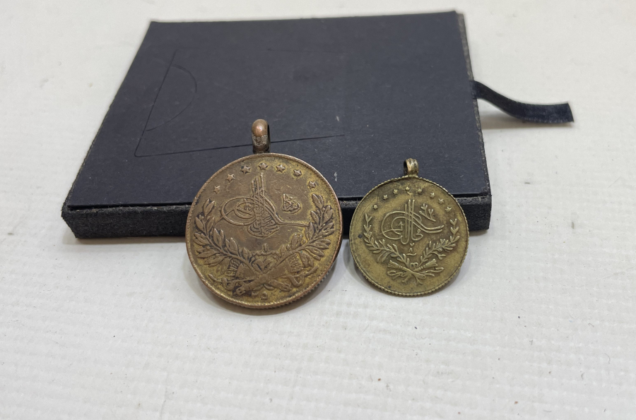 2 ADET GAYRİRESMİ MEŞRUTİYET MADALYASI