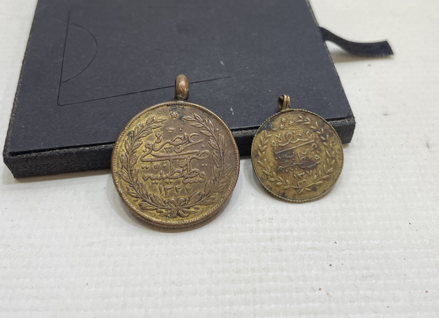 2 ADET GAYRİRESMİ MEŞRUTİYET MADALYASI